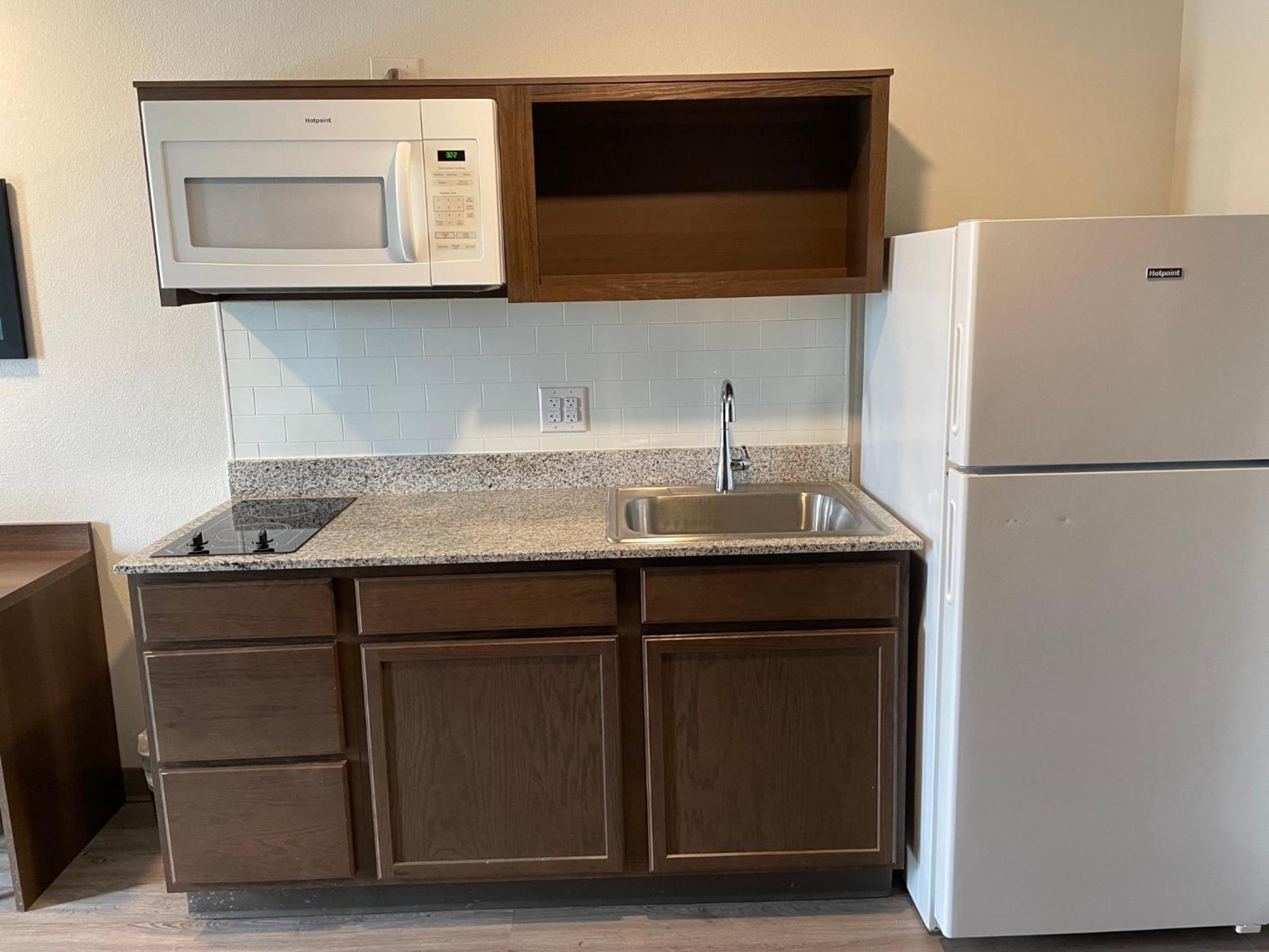 Woodspring Suites Detroit Madison Heights Exteriér fotografie